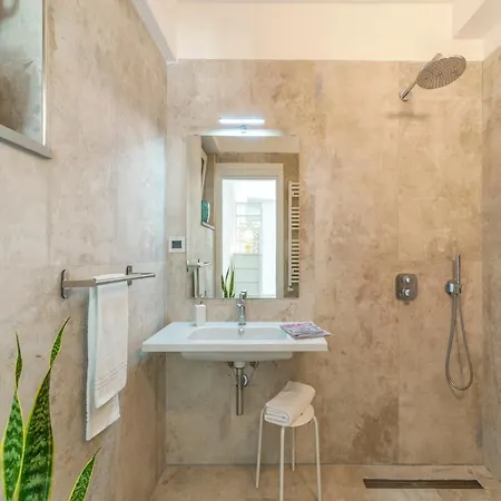 Eigener Separater Zugang Und Der Grosse Balkon Und Terrassenbereich Fur Die Gaste Bed & Breakfast *