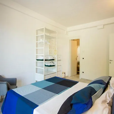 Bed & Breakfast Eigener Separater Zugang Und Der Grosse Balkon Und Terrassenbereich Fur Die Gaste