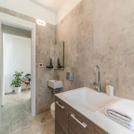 Eigener Separater Zugang Und Der Grosse Balkon Und Terrassenbereich Fur Die Gaste Bed & Breakfast