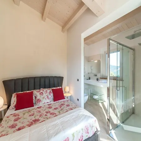 Eigener Separater Zugang Und Der Grosse Balkon Und Terrassenbereich Fur Die Gaste Bed & Breakfast
